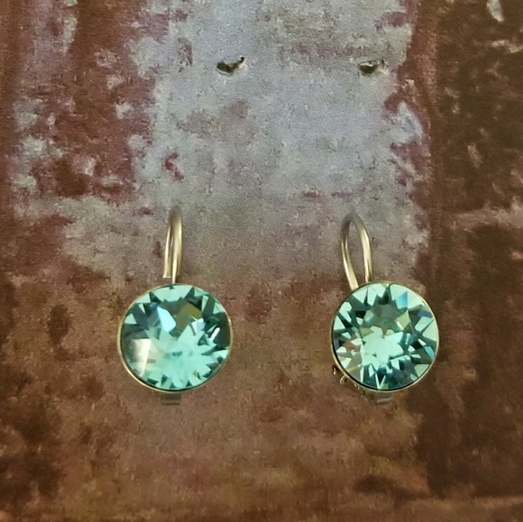 BOHO SWAROVSKI CRYSTALelementLeverback earrings - Picture 1 of 2